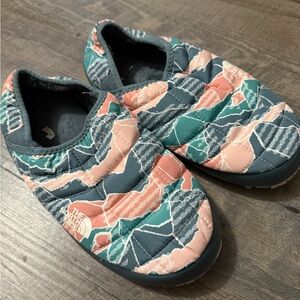 The North Face Quilted Slip-On Shoes - Teal & Pink
